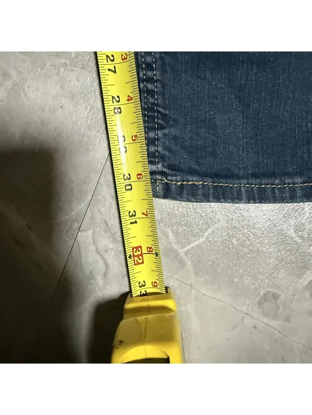 Levi’s 514 Straight Fit Blue Wash Jeans 30x32